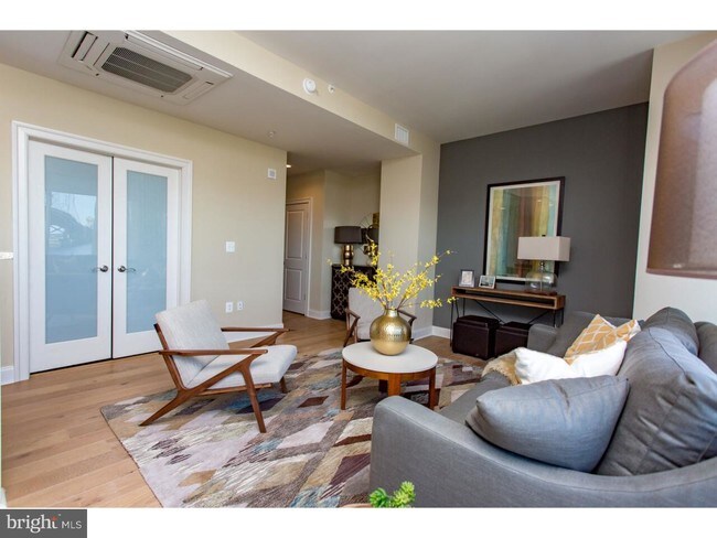 Building Photo - 234 N Christopher Columbus Blvd