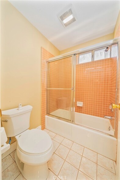 Building Photo - 9531 Montanza Way