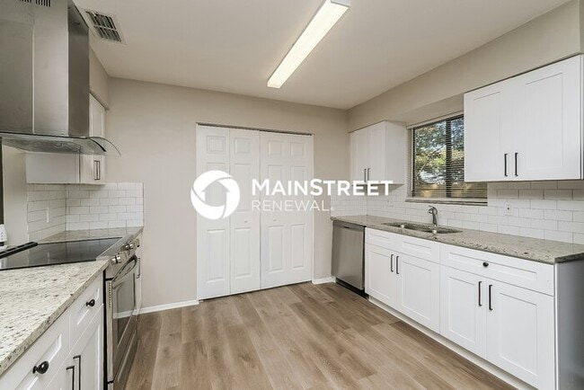 Building Photo - 3 Bedroom Pet-Friendly Home in NEW PORT RICHEY, FL with Main Street Renewal