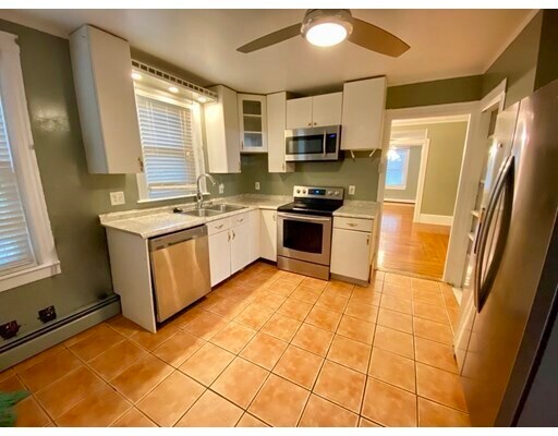 Building Photo - 125 Broadway