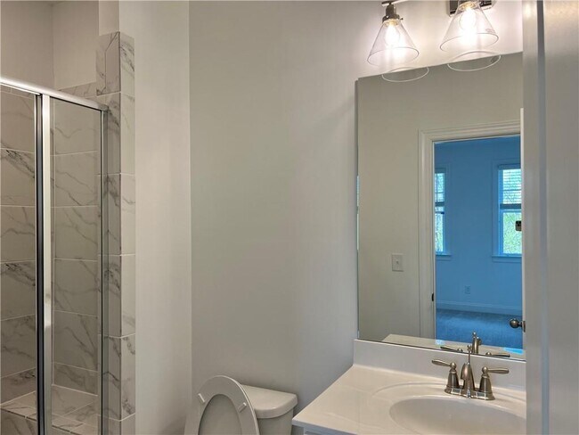 Building Photo - 6605 Beacon Dr