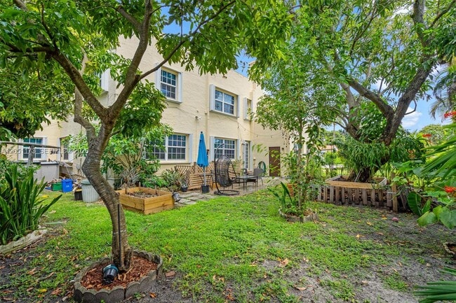Building Photo - 46 Montilla Ave