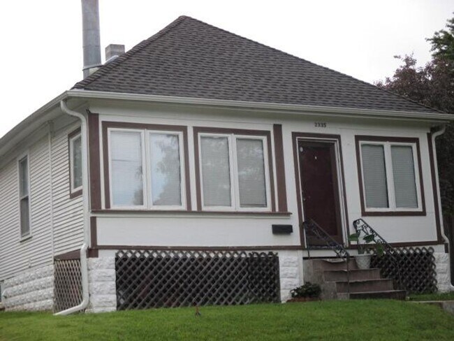 Primary Photo - Benson 2 bed 2 bath with 2 additional non ...