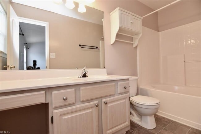 Building Photo - 145 Horse Run Dr