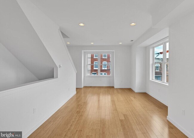 Building Photo - 2126 S 4th St