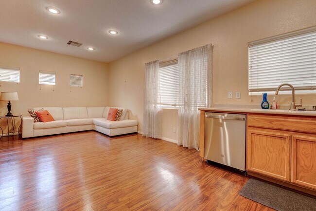 Building Photo - 9936 Elkhead Creek Way