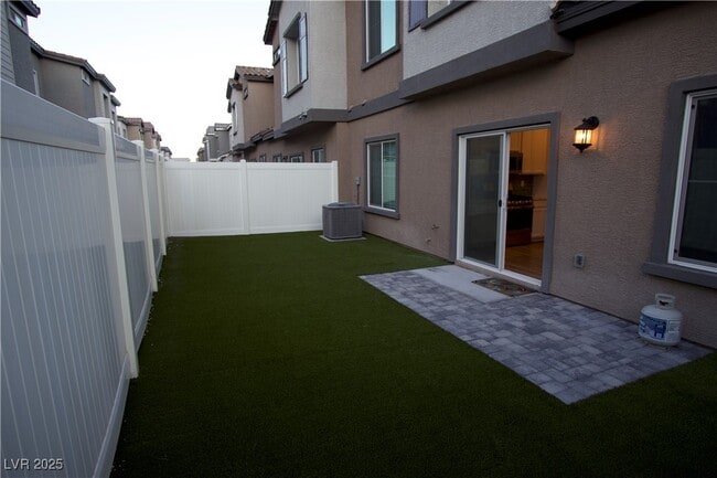 Building Photo - 7342 N Decatur Blvd