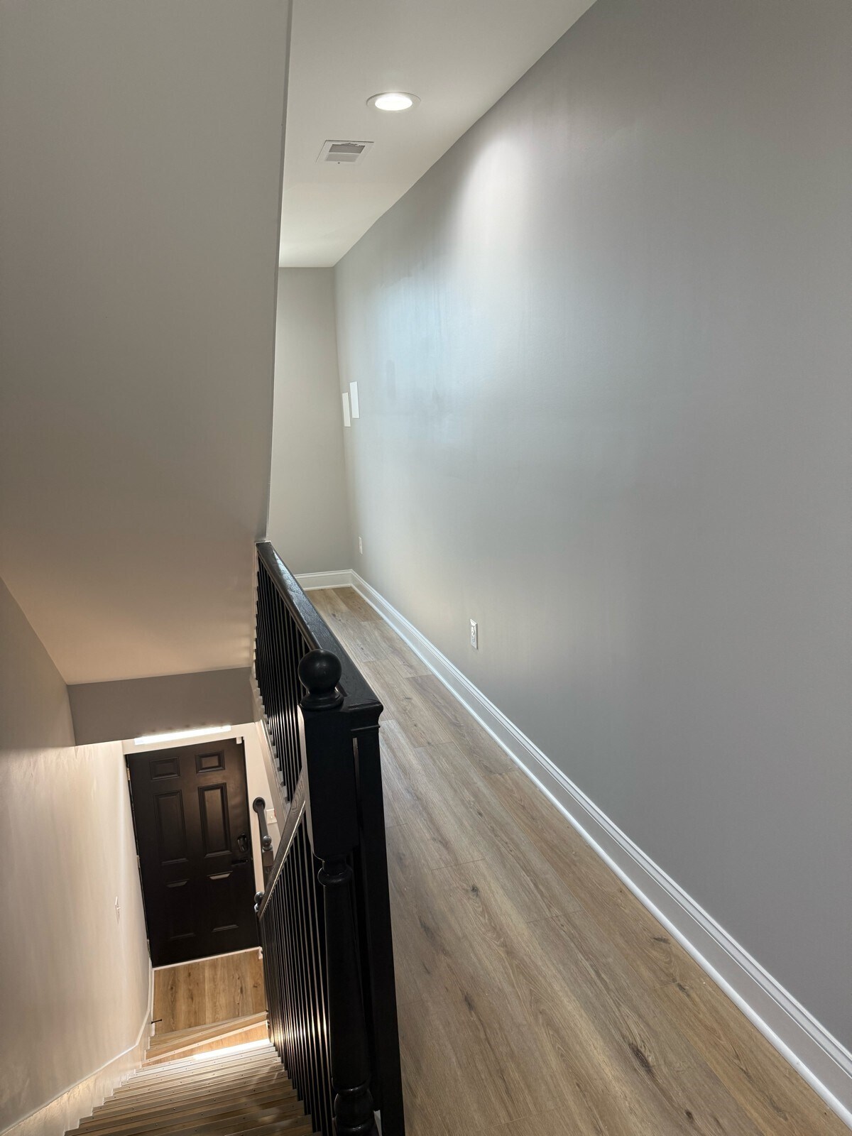 Building Photo - 2317 Barclay St