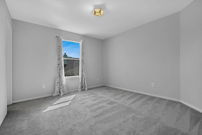 Building Photo - 6006 Barany Ct