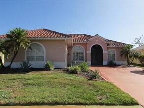 Building Photo - 702 Silk Oak Dr