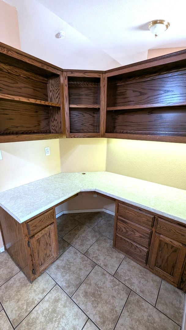 Building Photo - Beautiful Westside 3 Bedroom 2 Bath Home