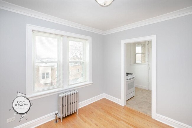 Building Photo - Bright and Sunny Cicero apartments! SPECIAL OFFER!