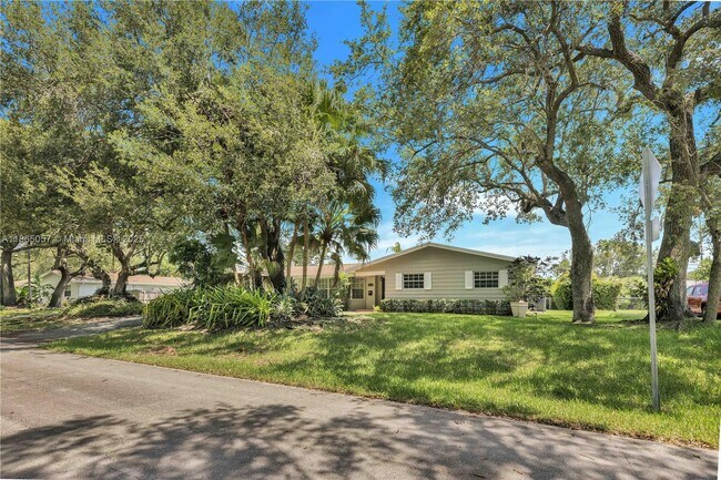Building Photo - 8261 SW 165th Terrace