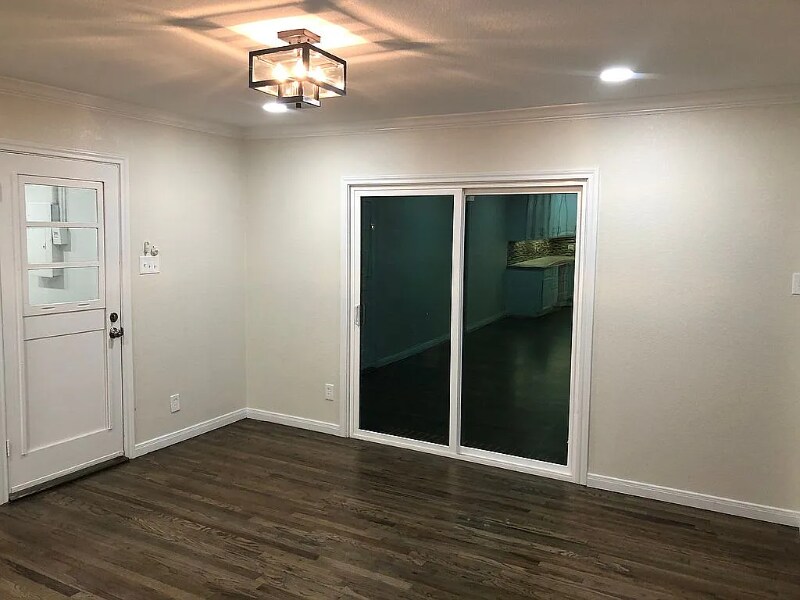 Building Photo - 311 Santa Fe Dr
