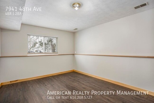 Building Photo - 7941 48th Ave