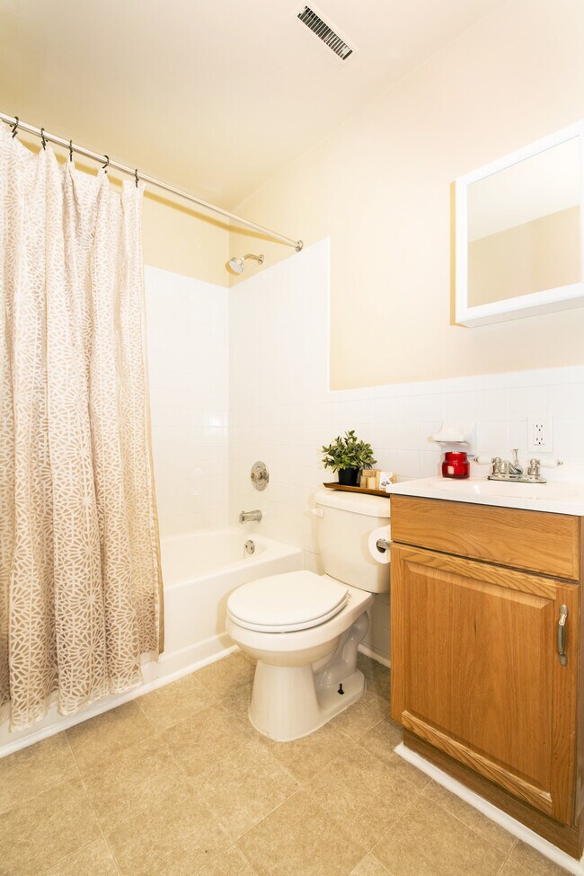 4400 Walnut 44004418 Walnut St Philadelphia PA 19104 Apartment Finder