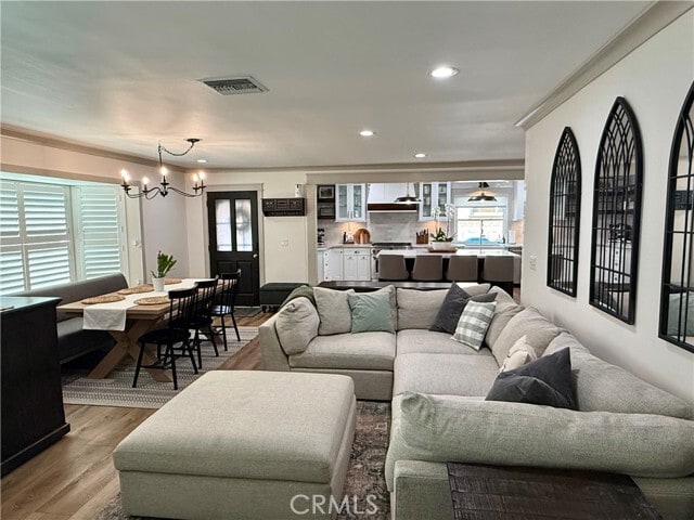 Building Photo - 722 Tressy Ave