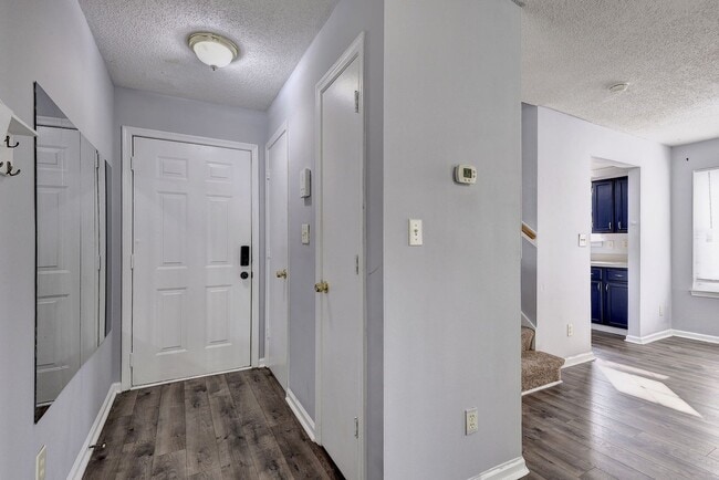 Building Photo - 12928 Daybreak Cir