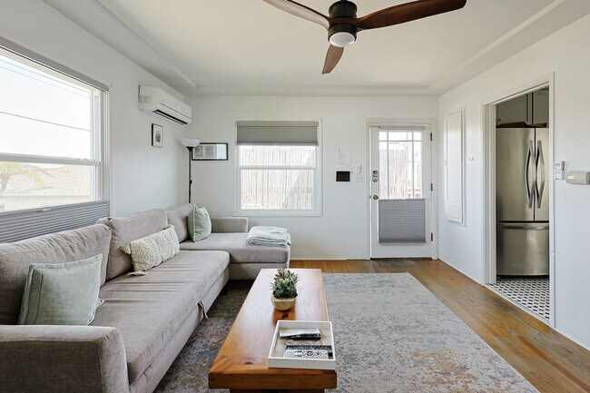 Building Photo - 3270 Cedar St