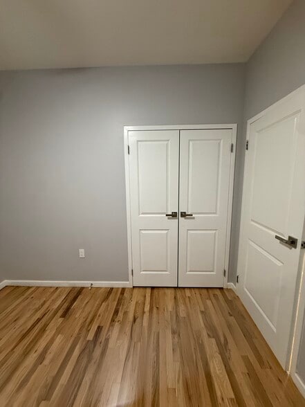 Building Photo - 982 Dumont Ave