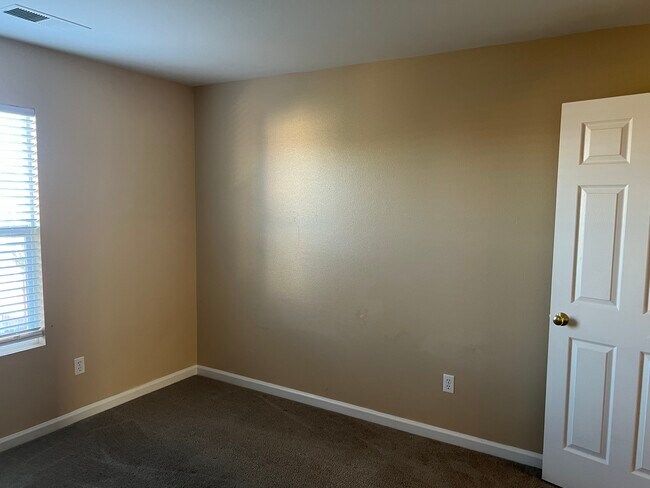 Building Photo - 8870 Sunset Breeze Dr