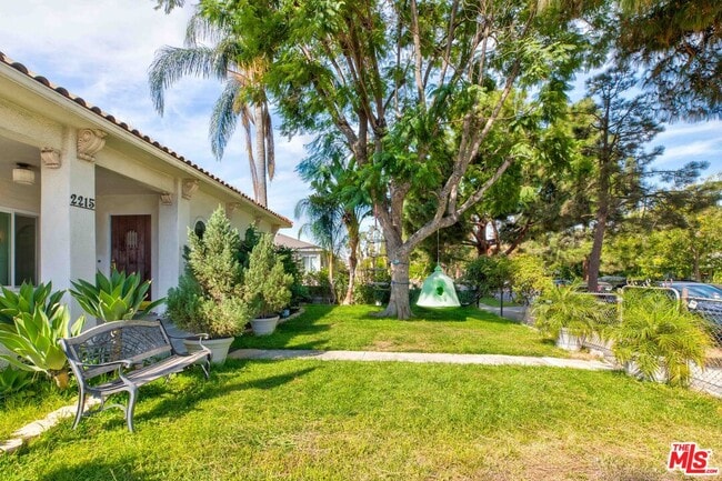 Building Photo - 2215 N Niagara St