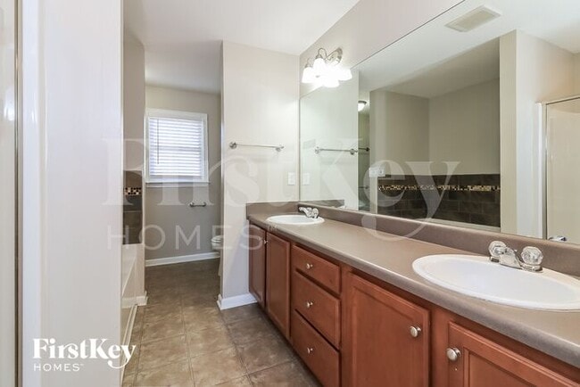 Building Photo - 273 Sugar Birch Way