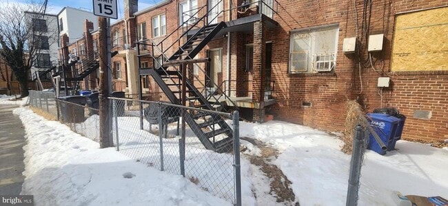 Building Photo - 2017 I St NE