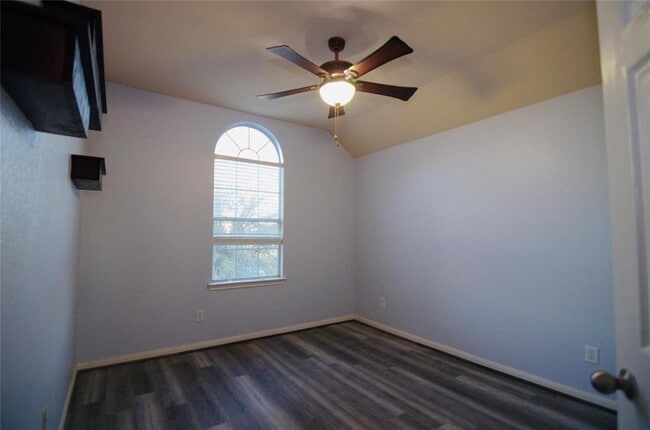 Building Photo - 4339 S Vineyard Mdw Ln