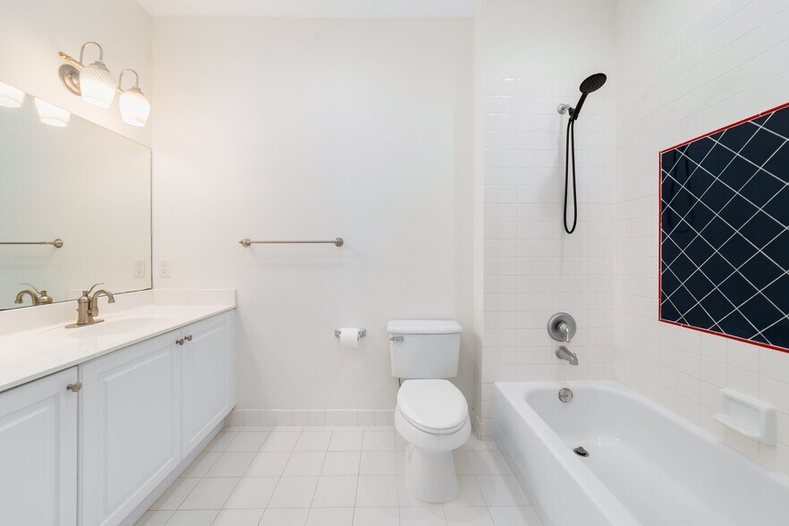 Building Photo - 3057 Laurel Ridge Cir