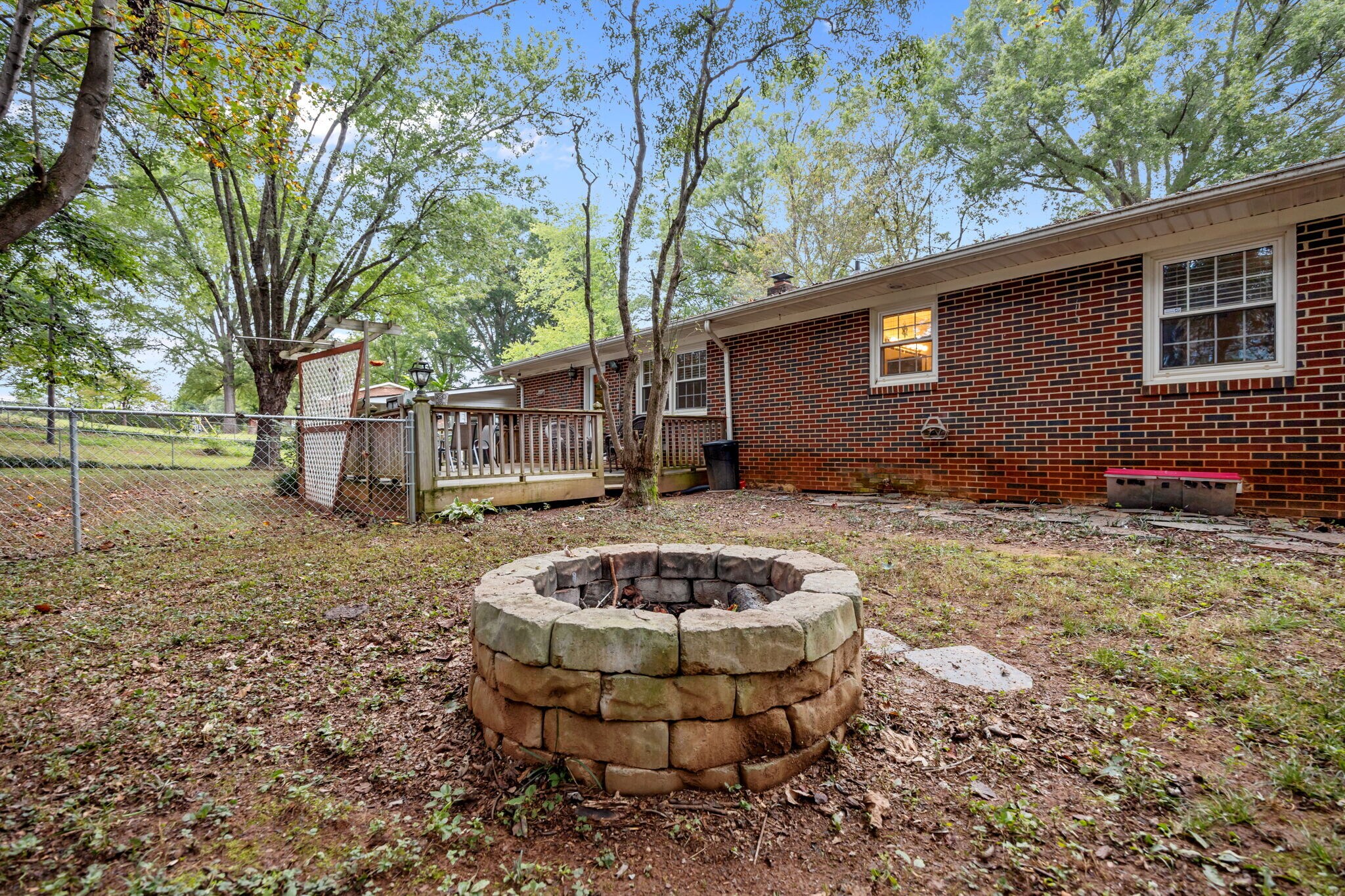 Building Photo - 5728 Nylon Dr