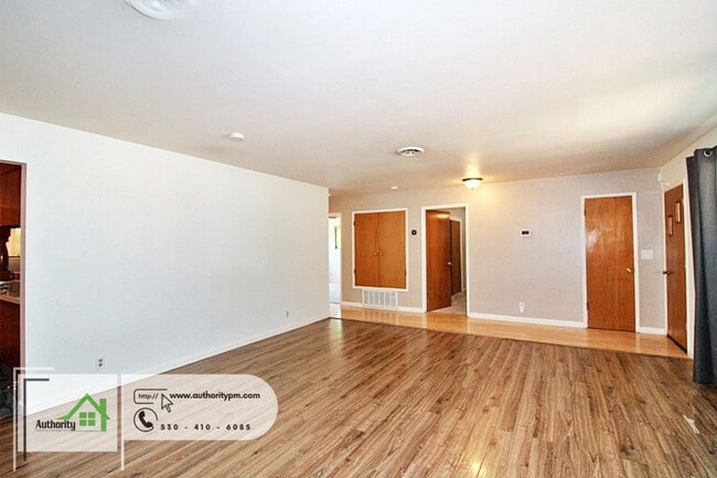 Building Photo - 4548 Pensacola St