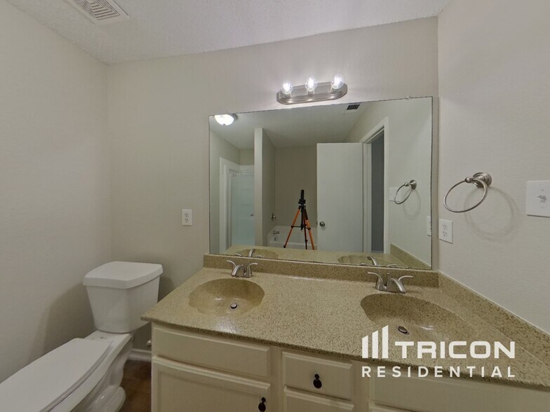 Building Photo - 6701 Spur Ridge Ct