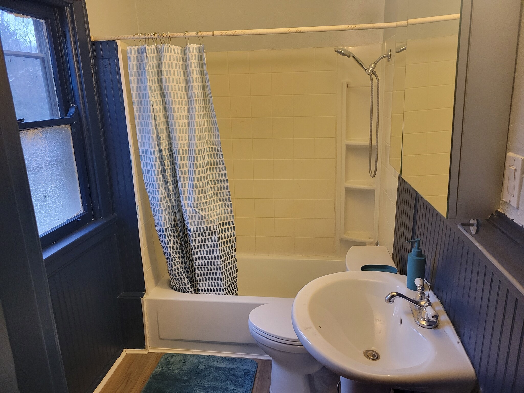 Building Photo - 20 Glenwood Ave