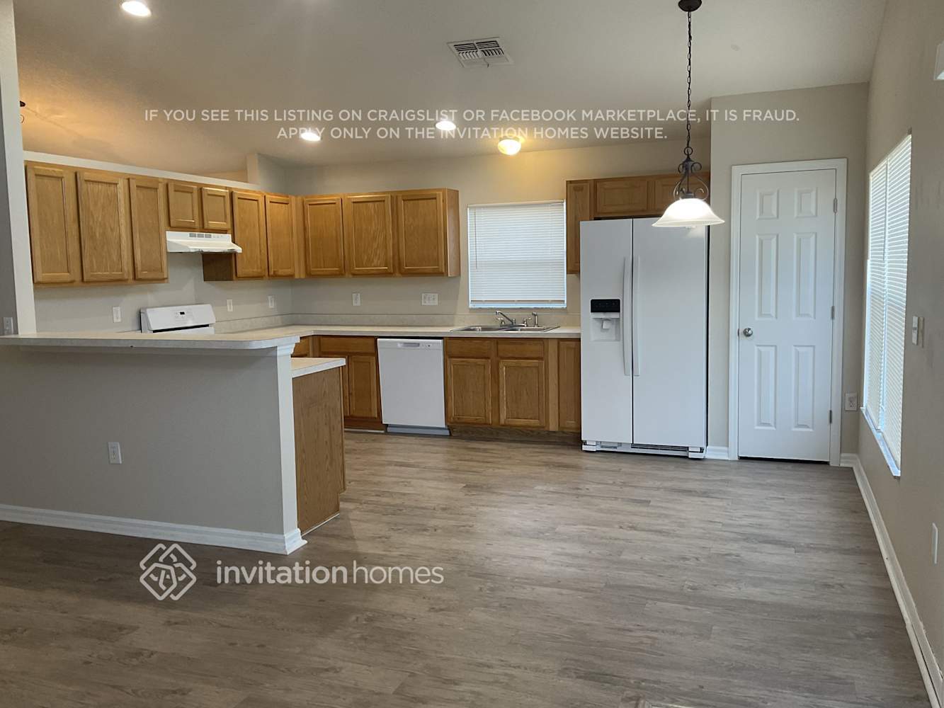 Building Photo - 4202 Roberta Dr