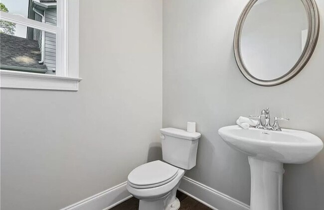 Building Photo - 973 Rittenhouse Way SE