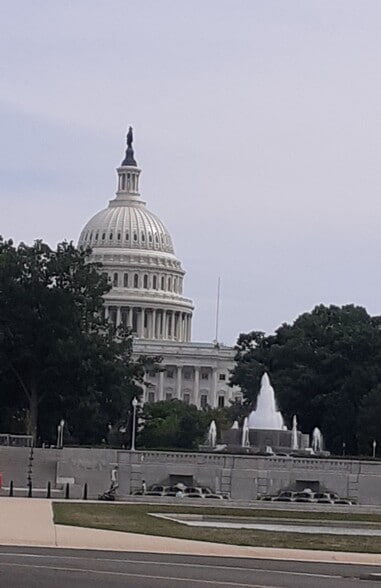 In the best area with all the DC archives - 730 6th St NE