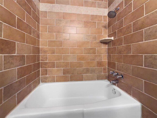 Building Photo - 325 Heartwood Dr