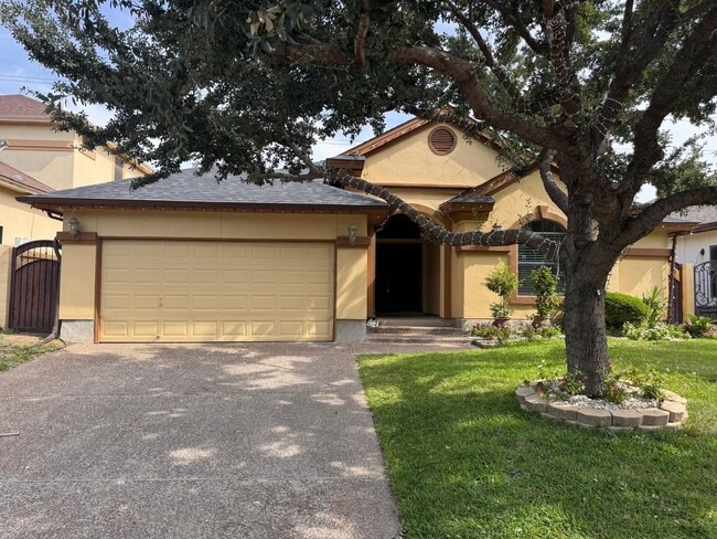 Building Photo - 705 Puig Dr