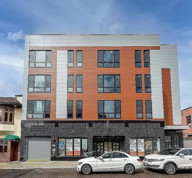 Building Photo - 214-33 41st Ave