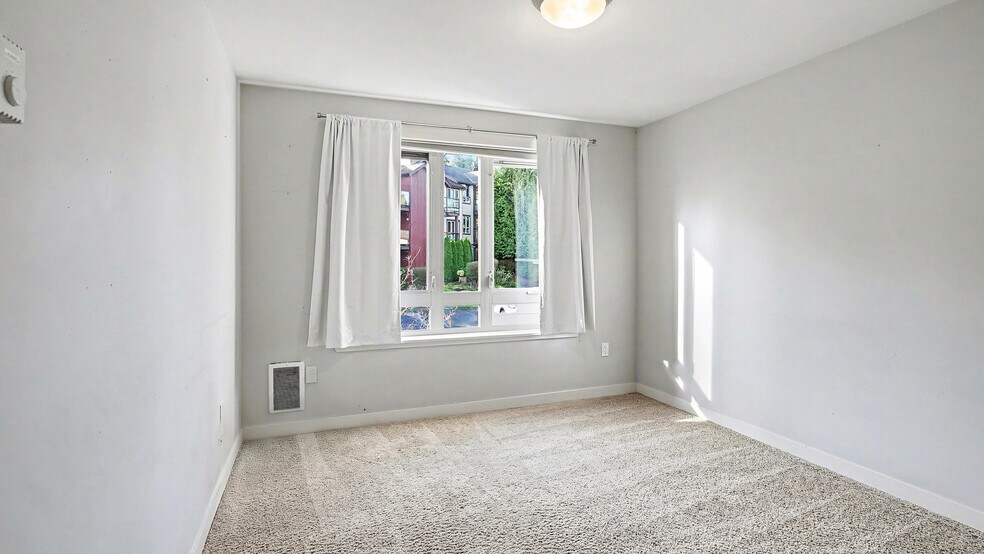 Building Photo - 15152 NE 82nd St