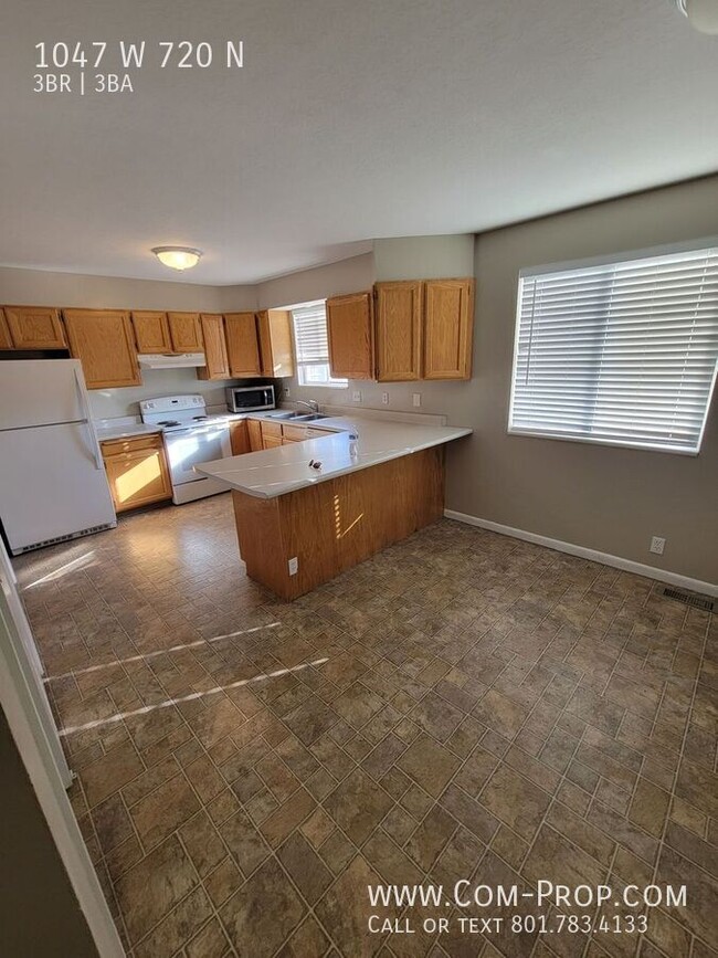 Building Photo - 3 Bedroom/2.5 Bathroom Twin-Home for Rent ...