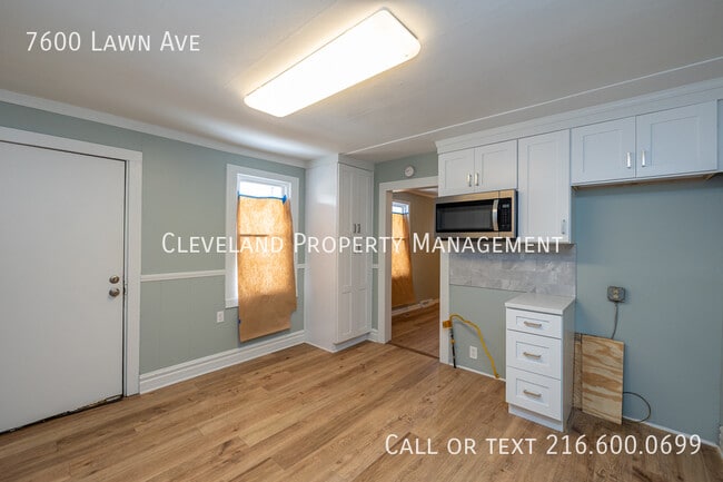 Building Photo - 7600 Lawn Ave