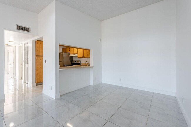 Building Photo - 3612 Alder Dr