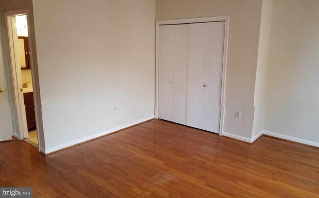 Building Photo - 1633 Marion St NW