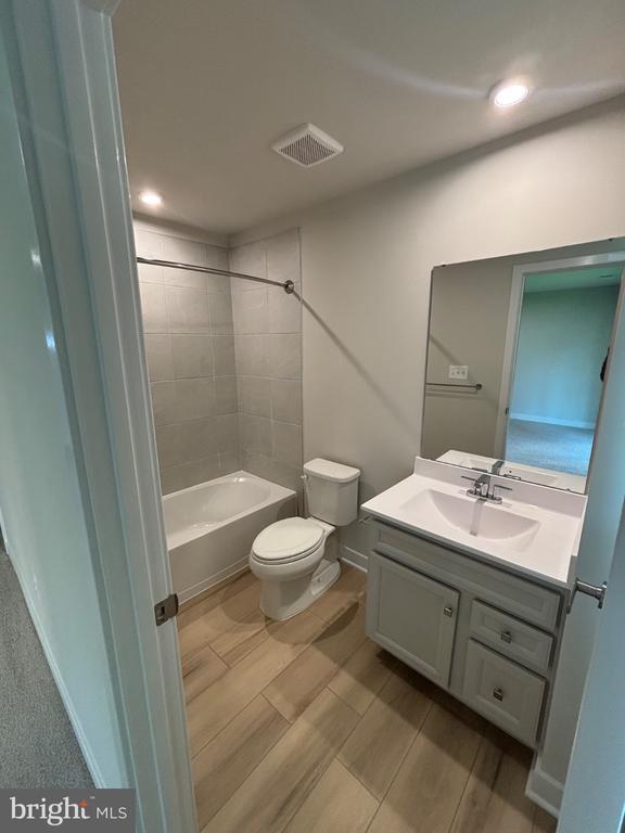 Building Photo - 4362 Southerby Dr