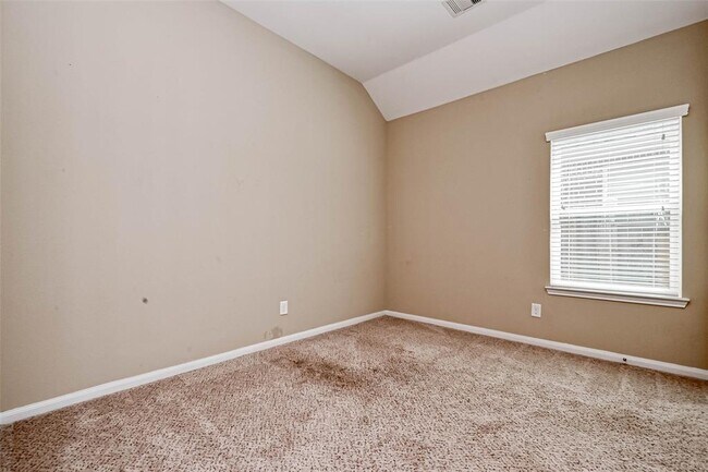 Building Photo - 10019 Taylor Springs Ln