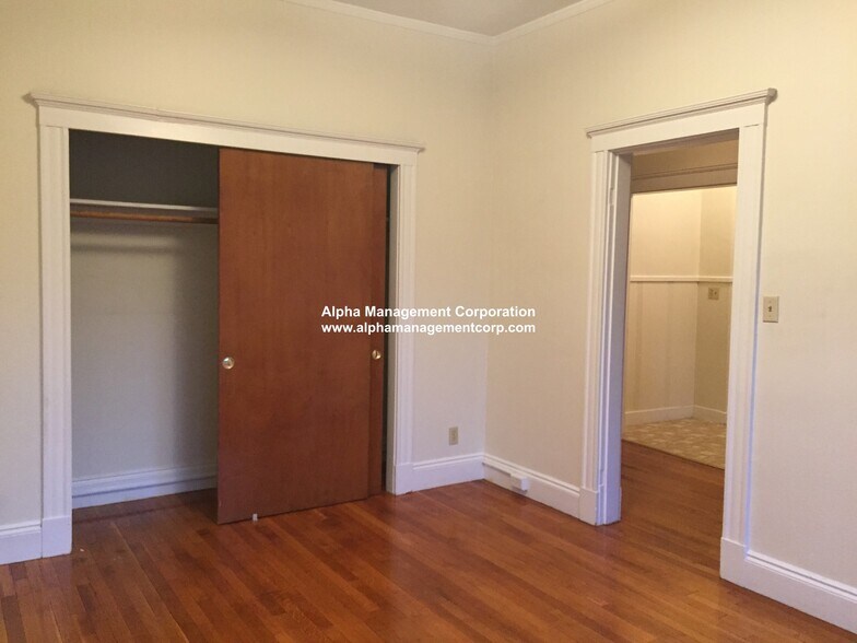 Building Photo - 17-19 Washington St. Unit 103