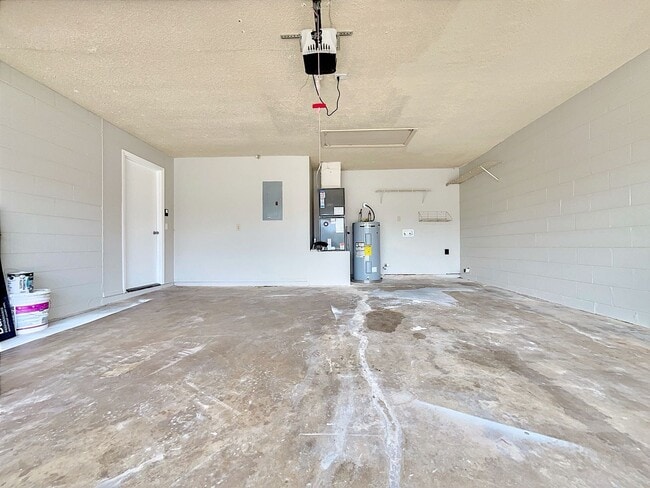 Building Photo - 4 Bedroom Upgraded Home for rent in Bermuda Bay