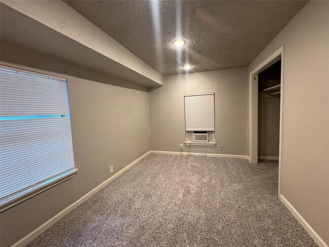 Building Photo - 5007 Heflin Ln